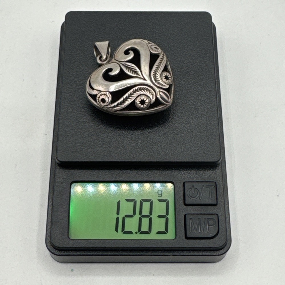 Sterling Silver Openwork‎ Artisan Flourish Engraved Puffy Heart Pendant 12.83g - Picture 5 of 5